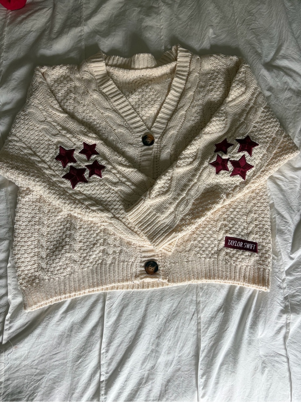 Taylor Swift Cream Cable Knit Cardigan with Maroon Star Detail - Picture 2 of 3